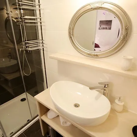 Sfinga Apartman *