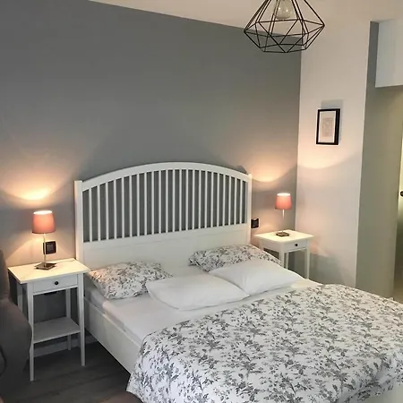 Apartman Sfinga *